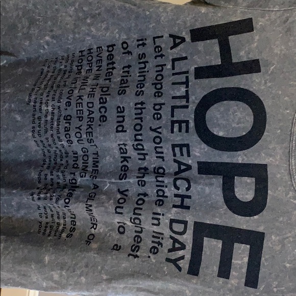 T-shirt - Picture 1 of 3